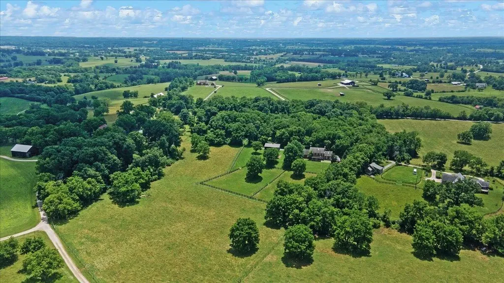 4001 Shannon Run Road Versailles KY 40383