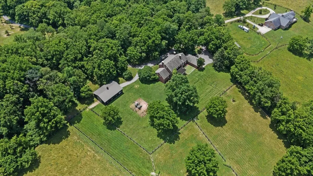 4001 Shannon Run Road Versailles KY 40383