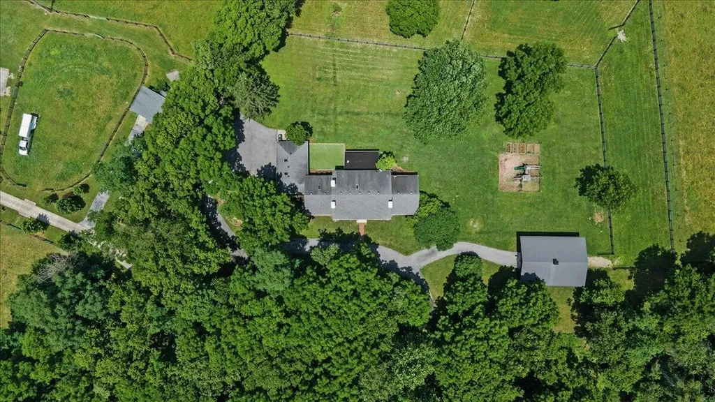 4001 Shannon Run Road Versailles KY 40383