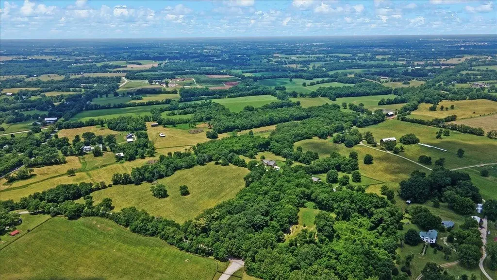 4001 Shannon Run Road Versailles KY 40383