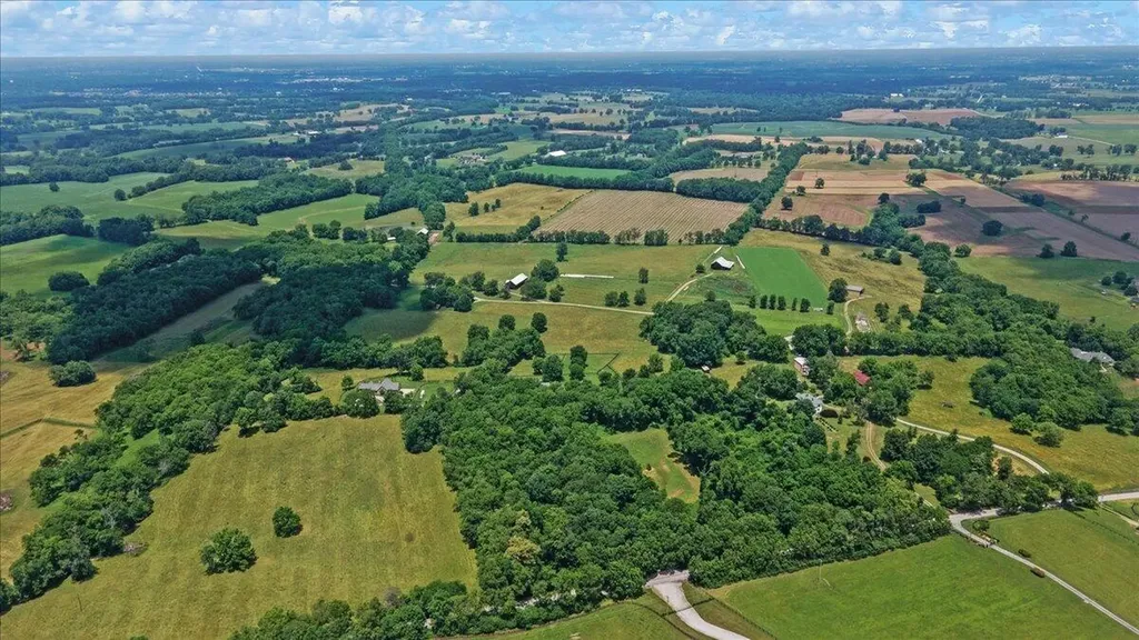 4001 Shannon Run Road Versailles KY 40383