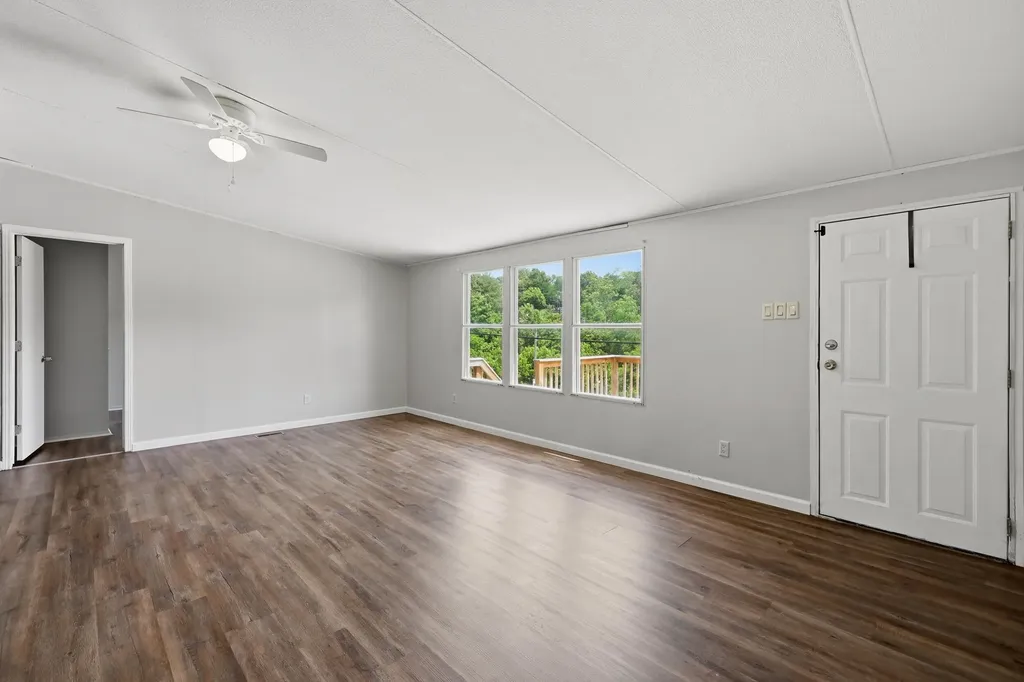 708 Pike Street Sadieville KY 40370