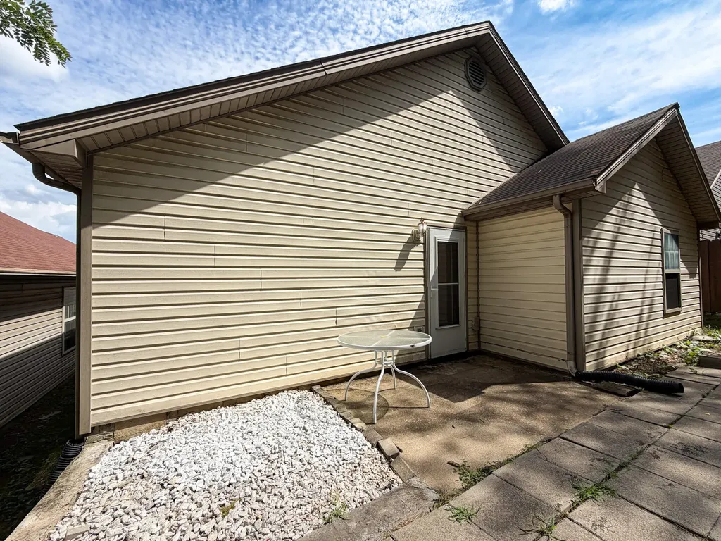 677 Graftons Mill Lane Lexington KY 40509
