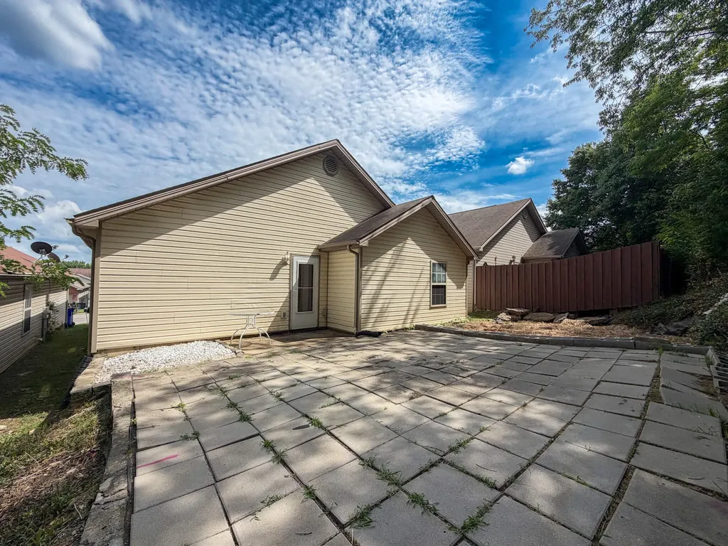 677 Graftons Mill Lane Lexington KY 40509