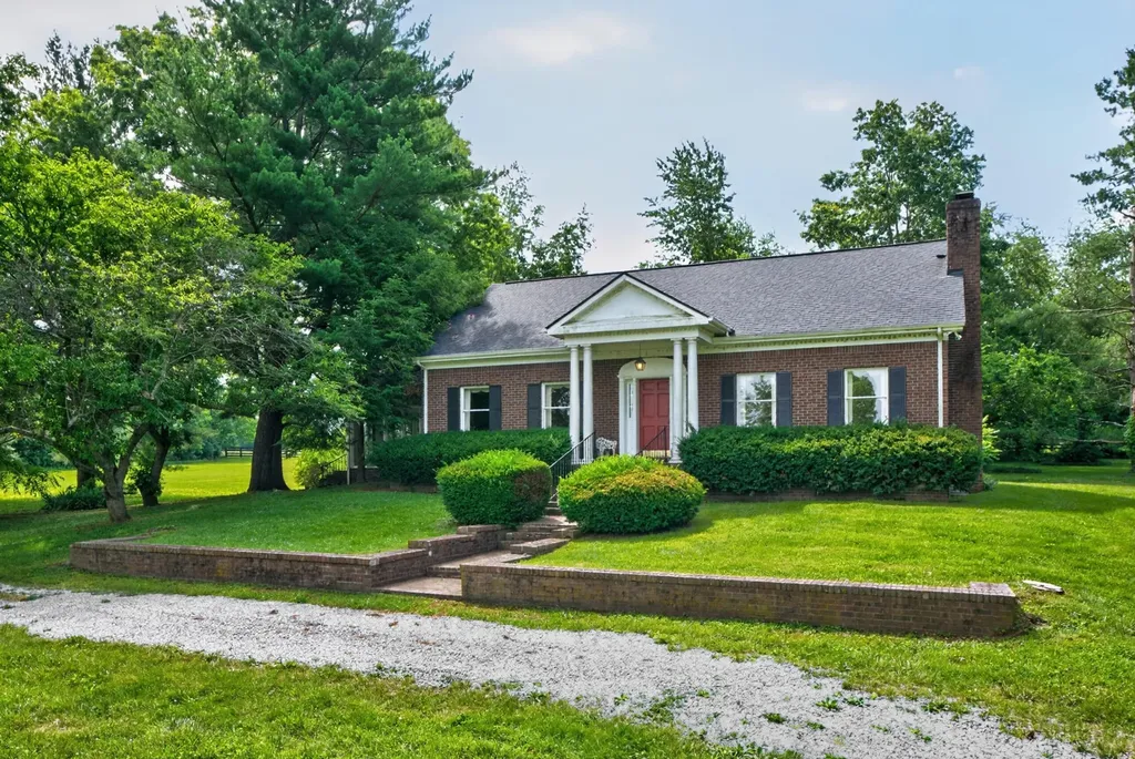 3750 Keene Troy Pike Versailles KY 40383