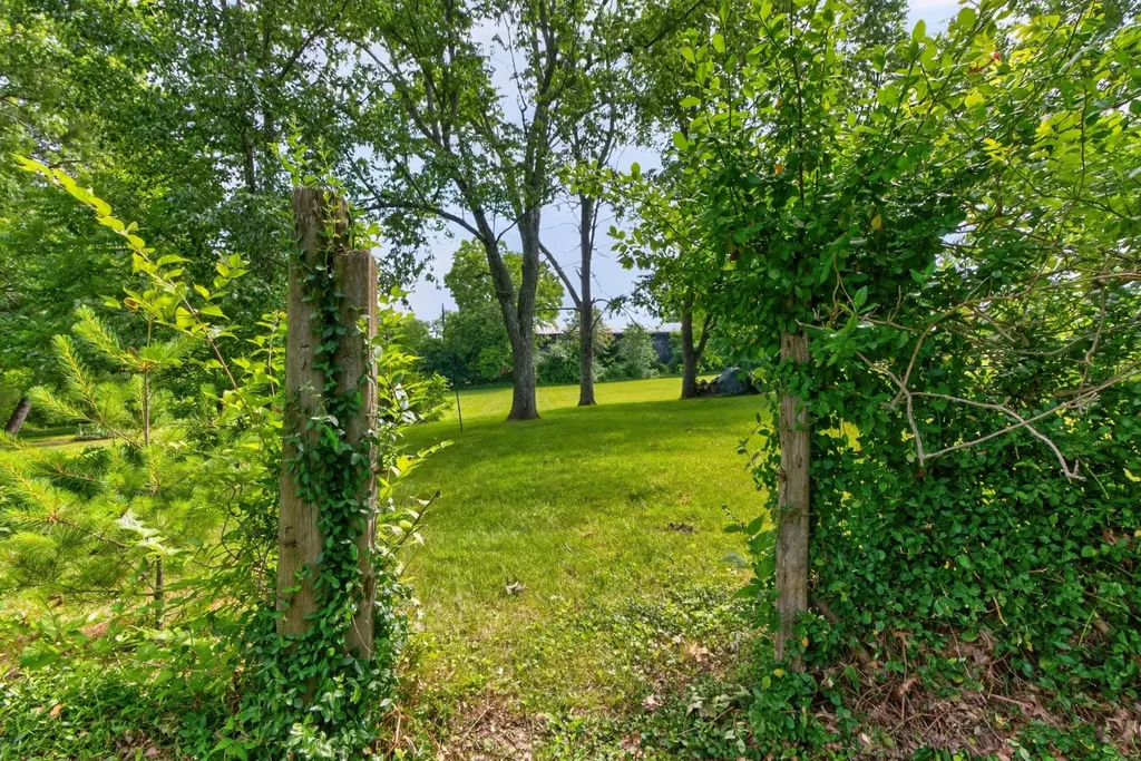 3750 Keene Troy Pike Versailles KY 40383