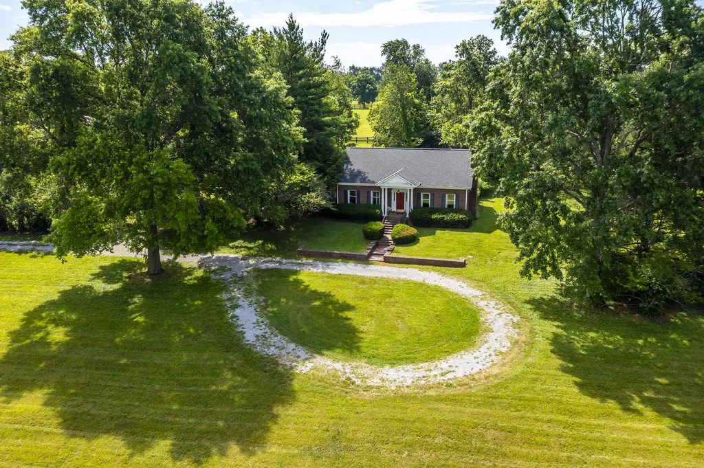 3750 Keene Troy Pike Versailles KY 40383