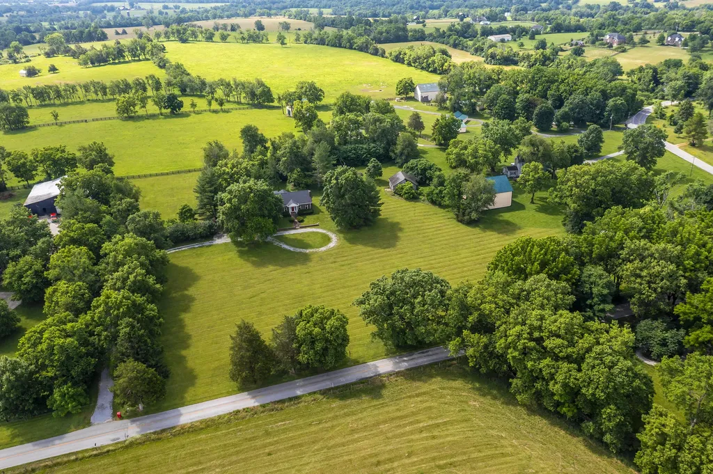 3750 Keene Troy Pike Versailles KY 40383