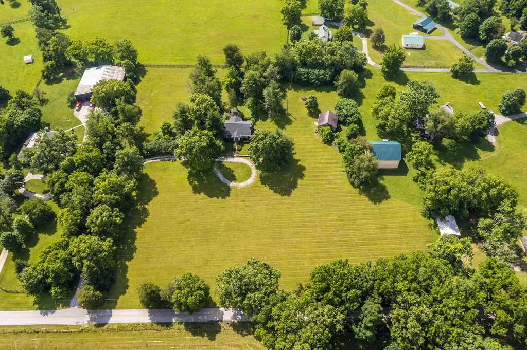 3750 Keene Troy Pike Versailles KY 40383