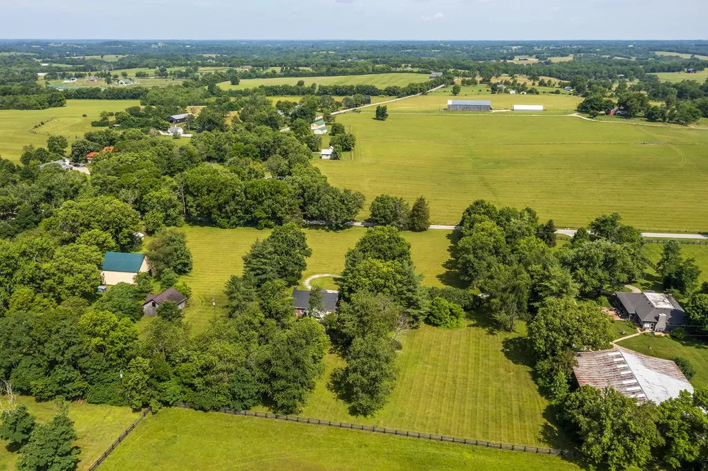 3750 Keene Troy Pike Versailles KY 40383
