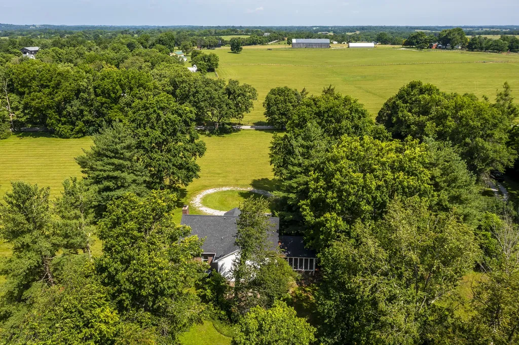 3750 Keene Troy Pike Versailles KY 40383