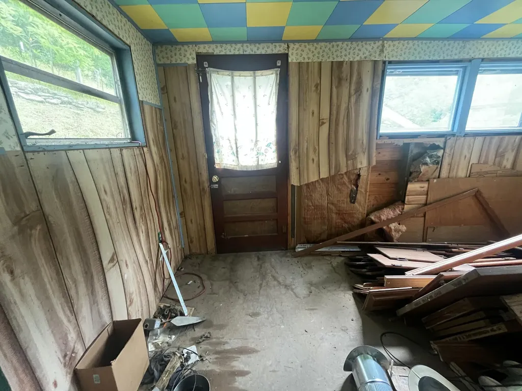 14641 Highway 522 Cumberland KY 40823