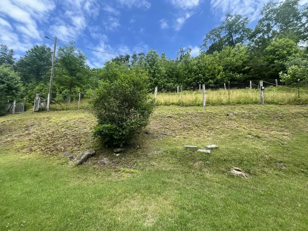 14641 Highway 522 Cumberland KY 40823