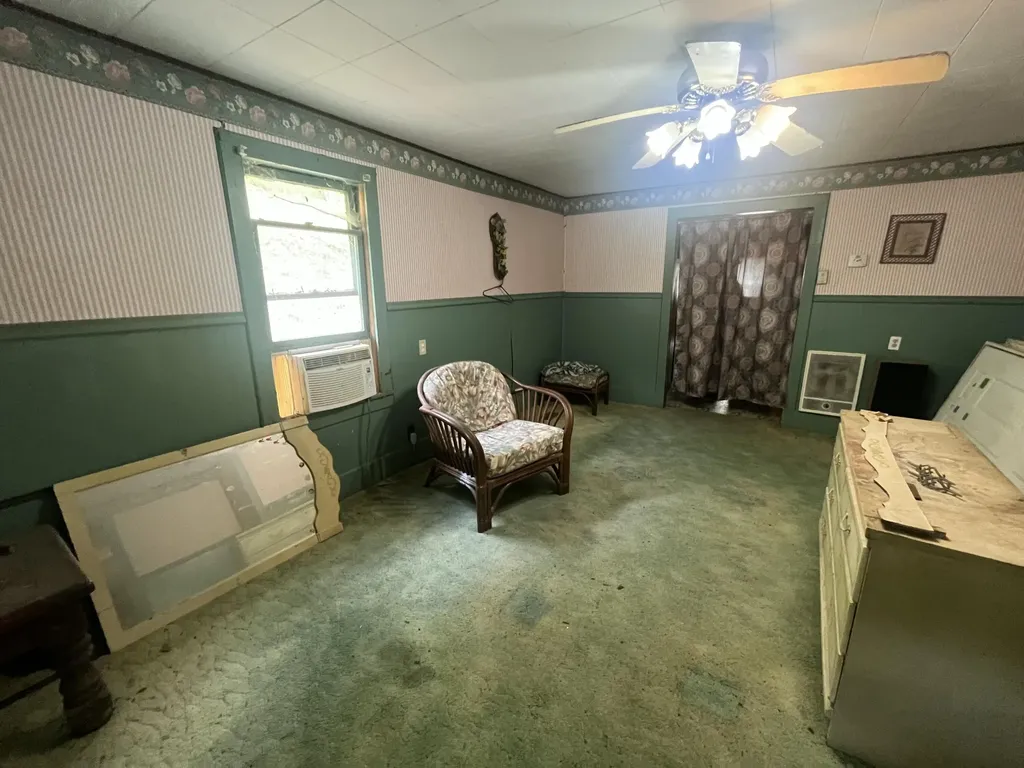 14641 Highway 522 Cumberland KY 40823