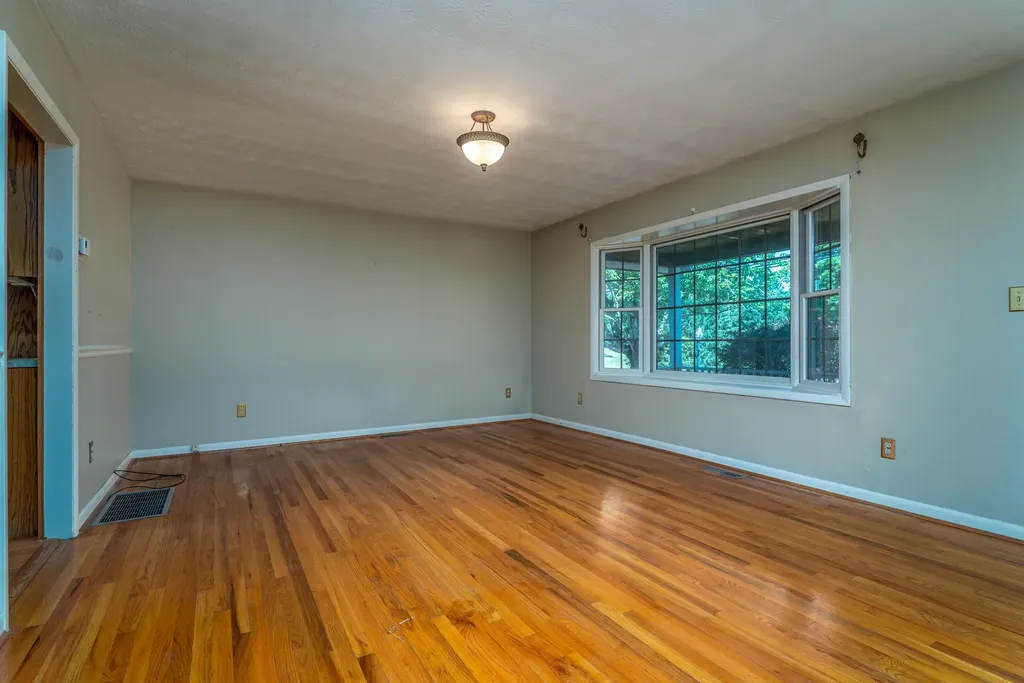 865 Liberty Road West Liberty KY 41472