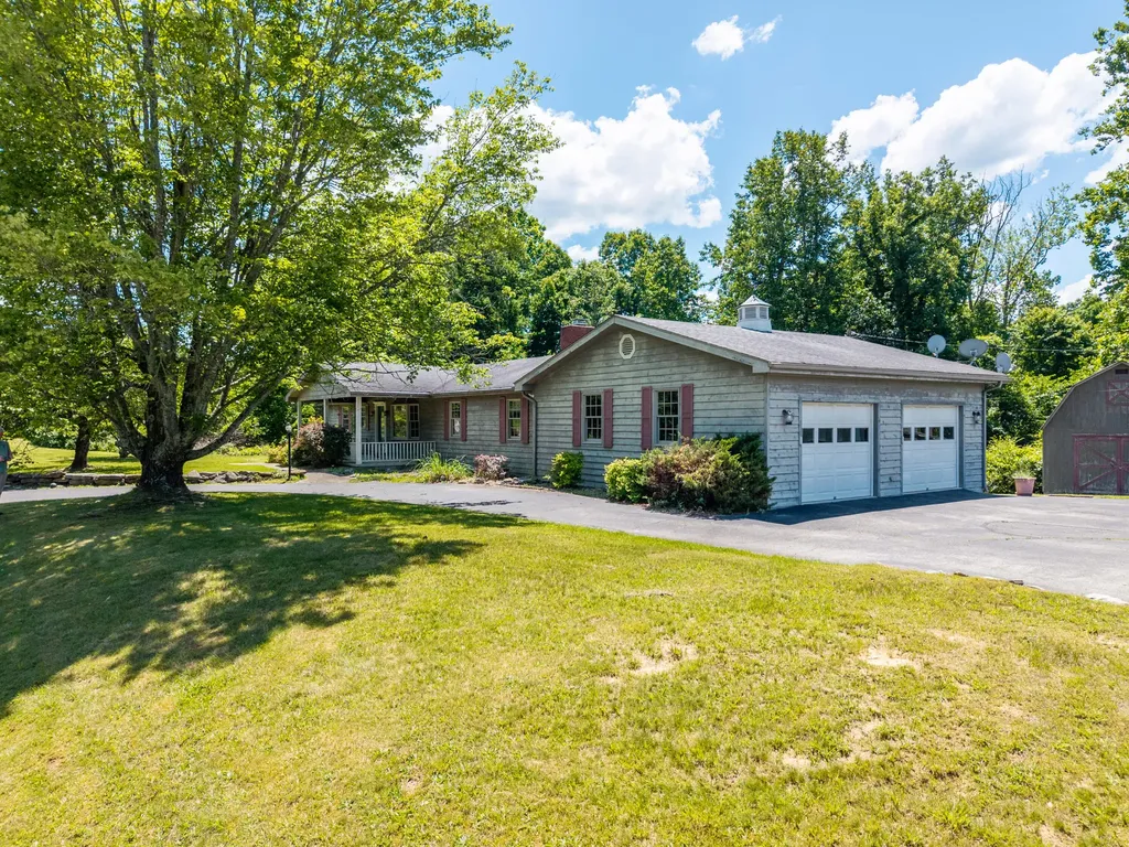 865 Liberty Road West Liberty KY 41472