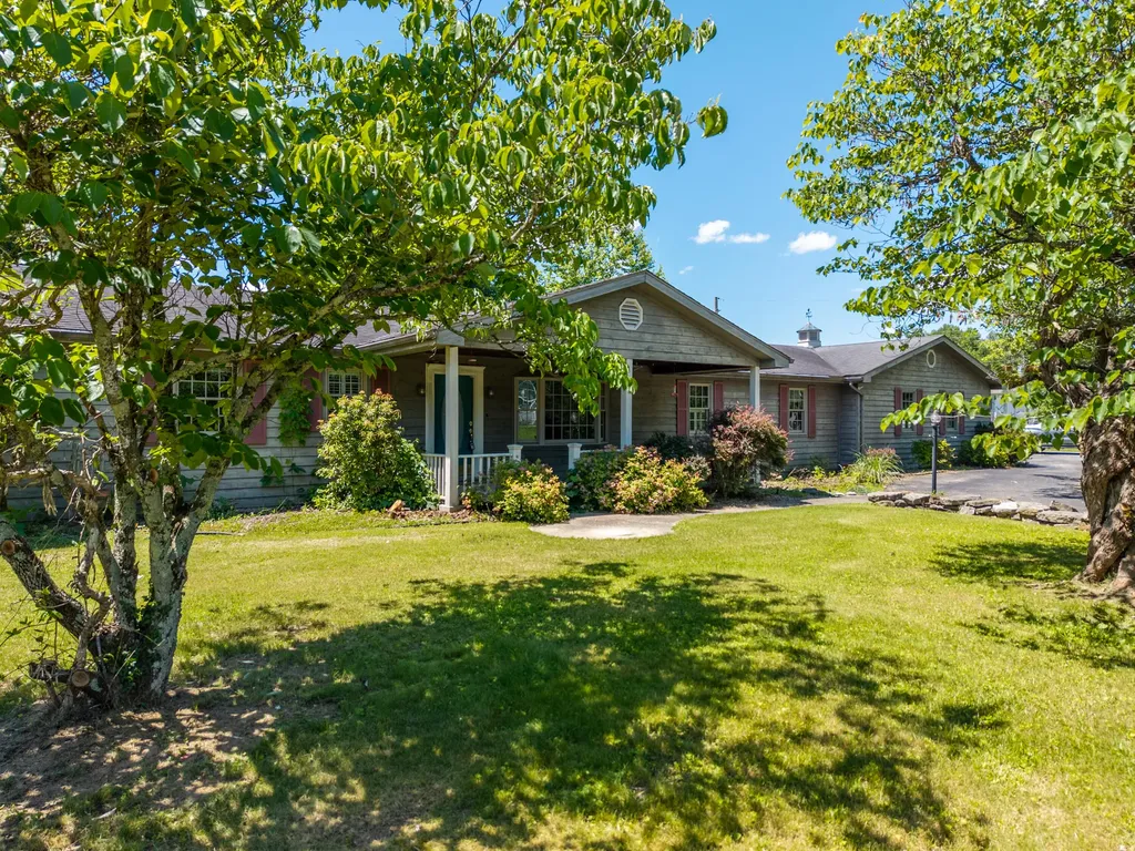 865 Liberty Road West Liberty KY 41472