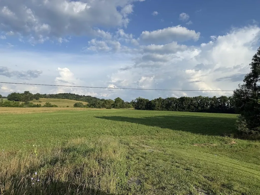 10 Kentucky 39 Crab Orchard KY 40419