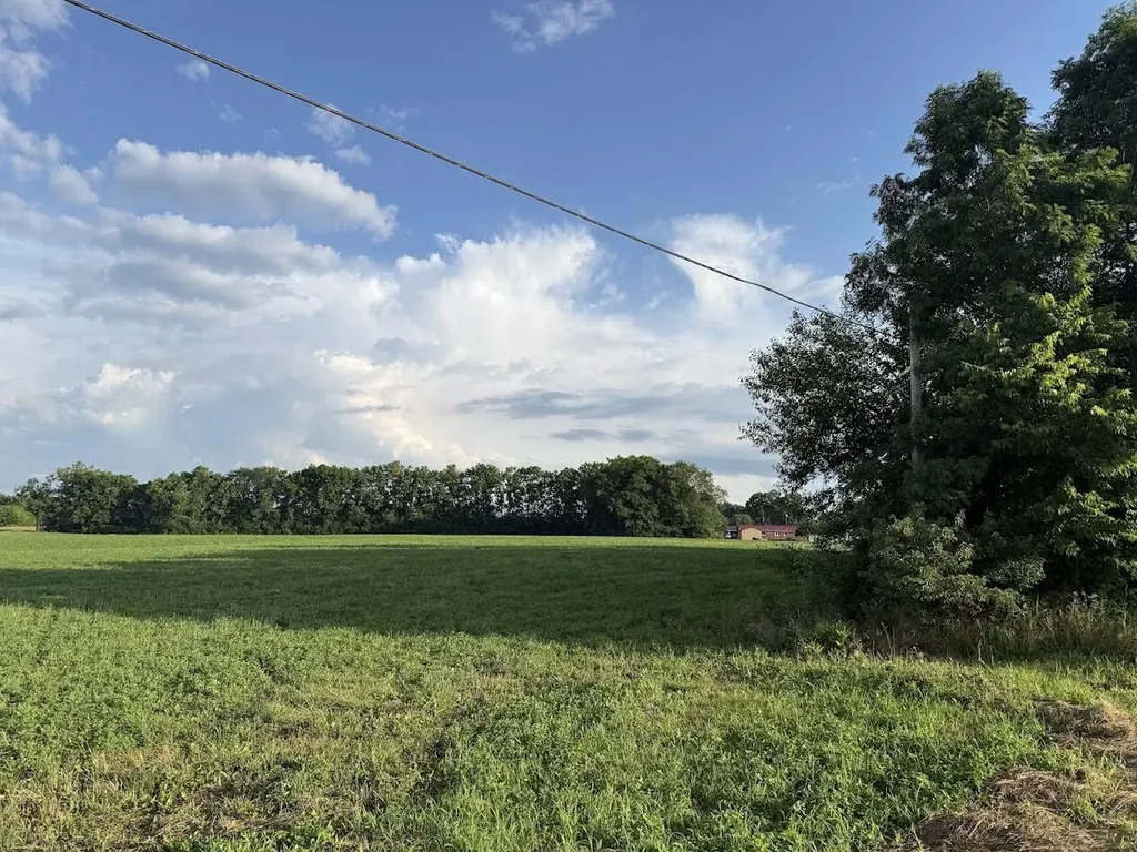 10 Kentucky 39 Crab Orchard KY 40419