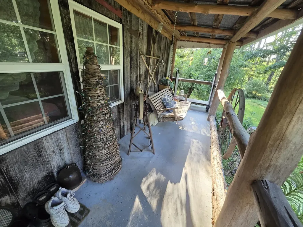 110 Cox Road Irvine KY 40336