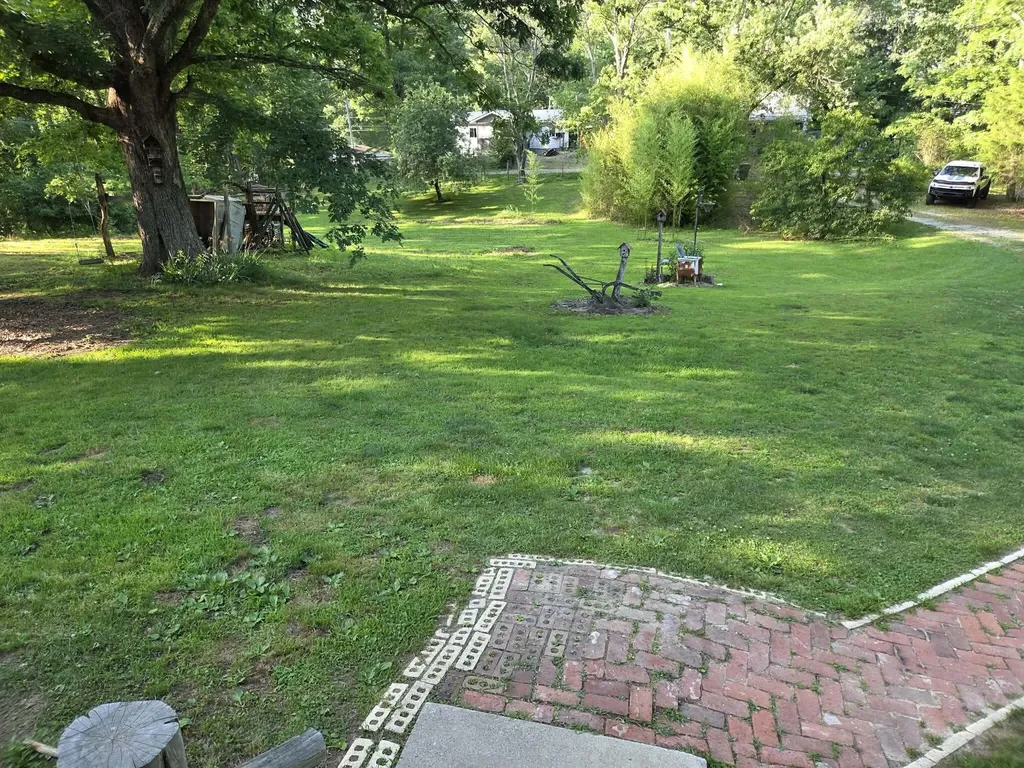 110 Cox Road Irvine KY 40336