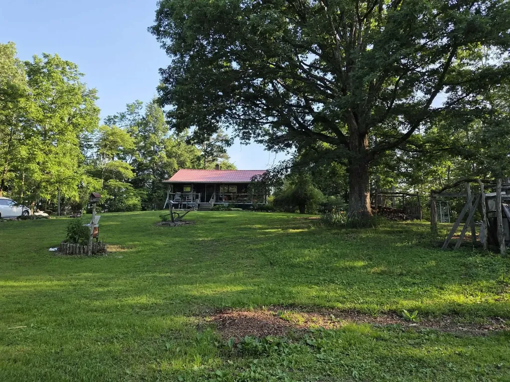 110 Cox Road Irvine KY 40336
