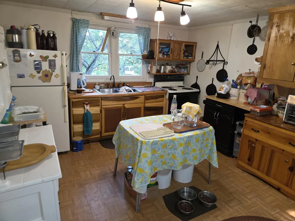 110 Cox Road Irvine KY 40336
