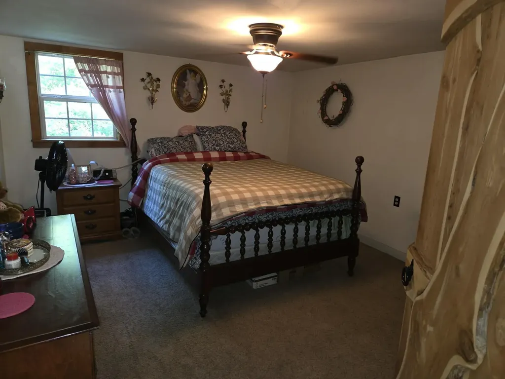 110 Cox Road Irvine KY 40336