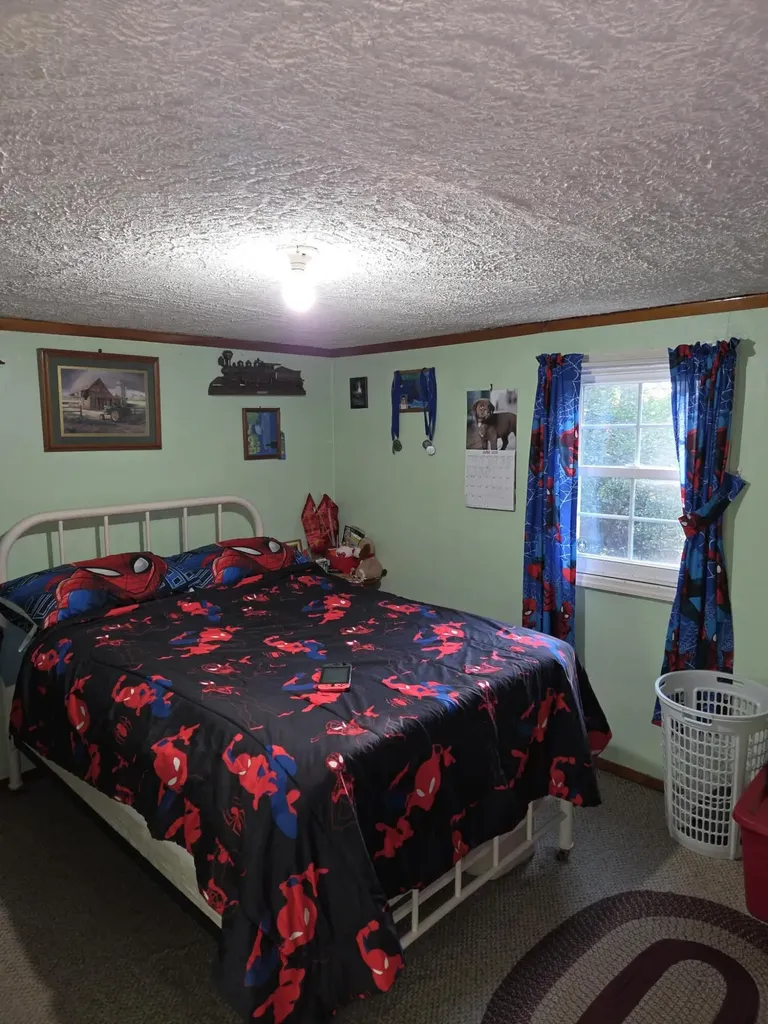 110 Cox Road Irvine KY 40336