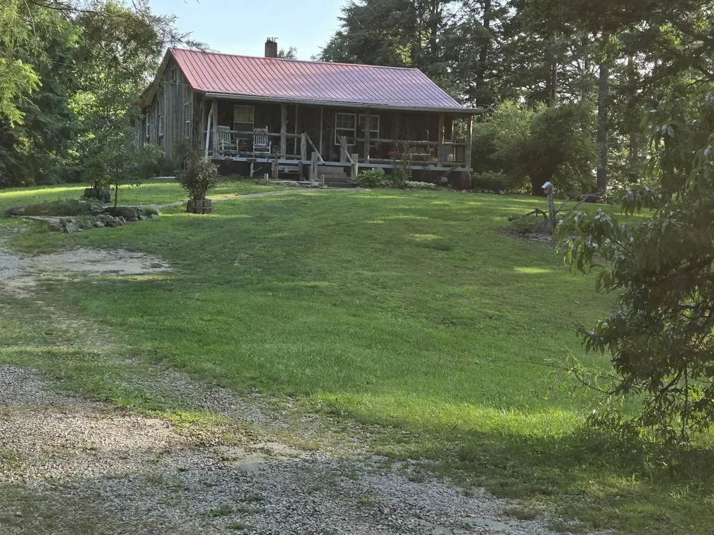 110 Cox Road Irvine KY 40336