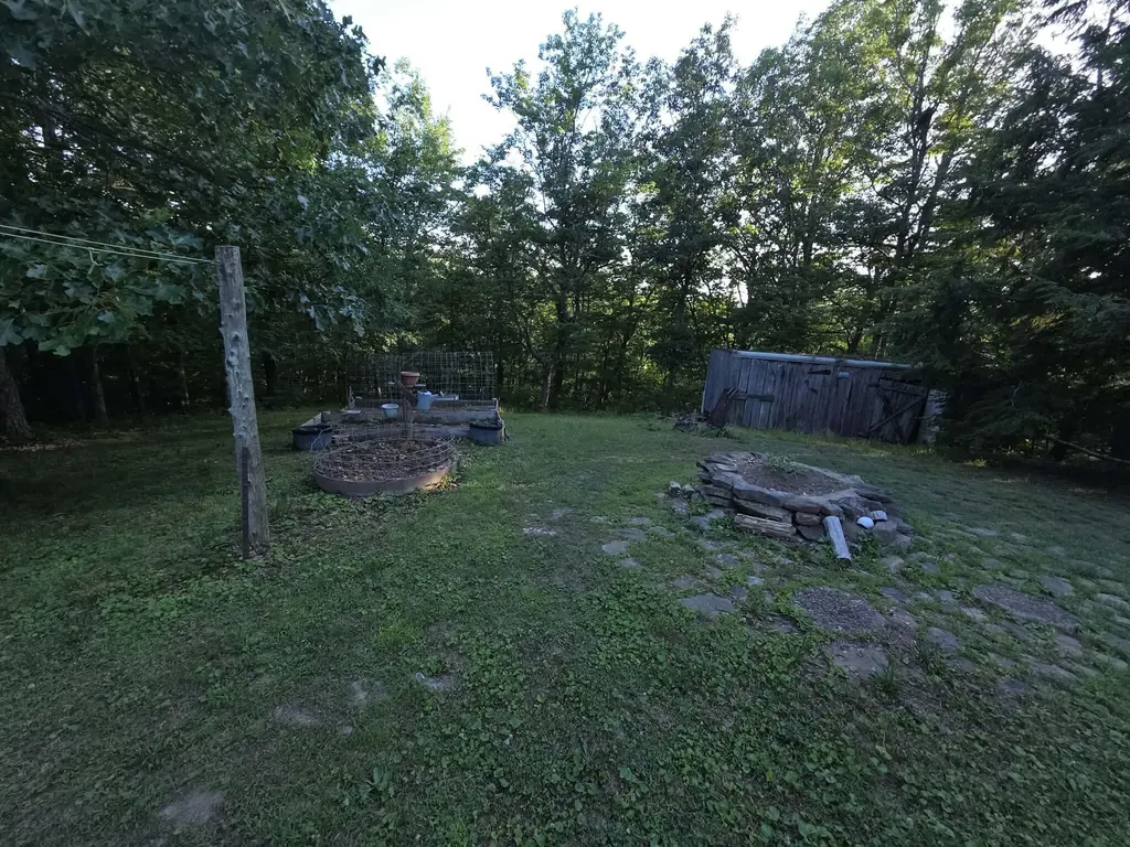110 Cox Road Irvine KY 40336
