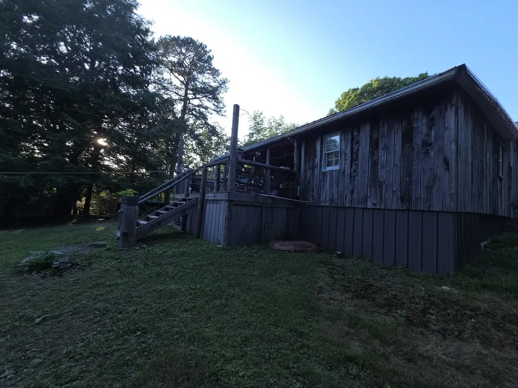 110 Cox Road Irvine KY 40336