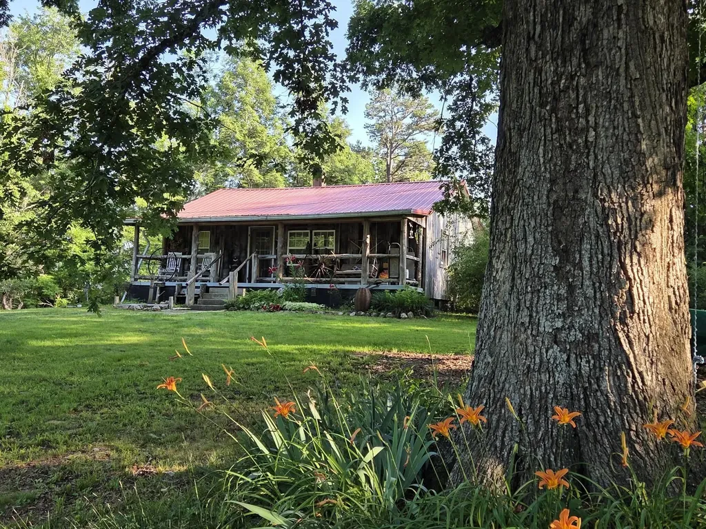 110 Cox Road Irvine KY 40336