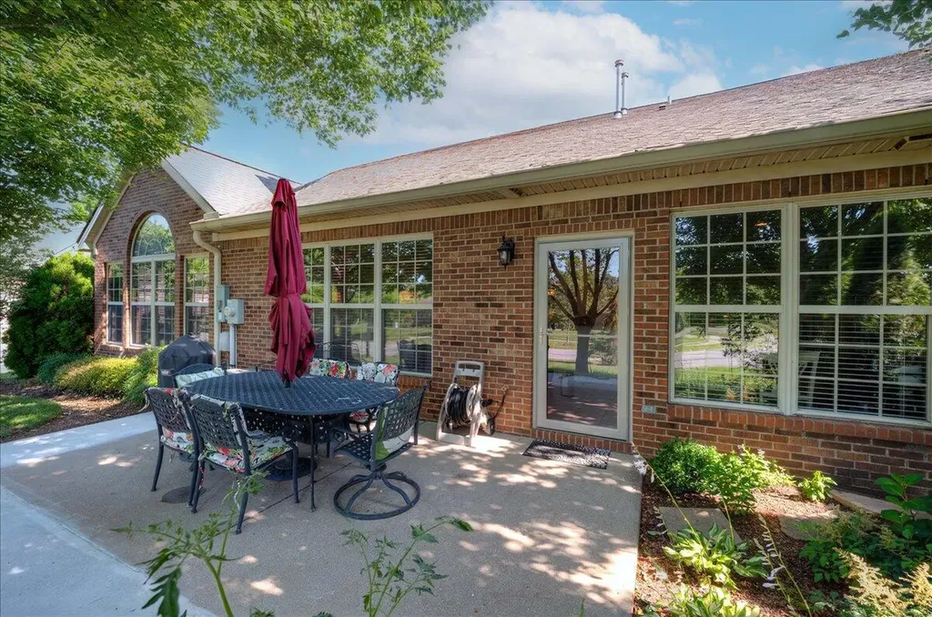 3800 Ruby Lane Lexington KY 40509