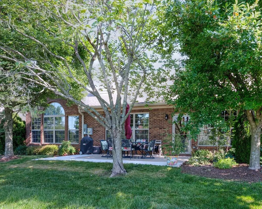 3800 Ruby Lane Lexington KY 40509