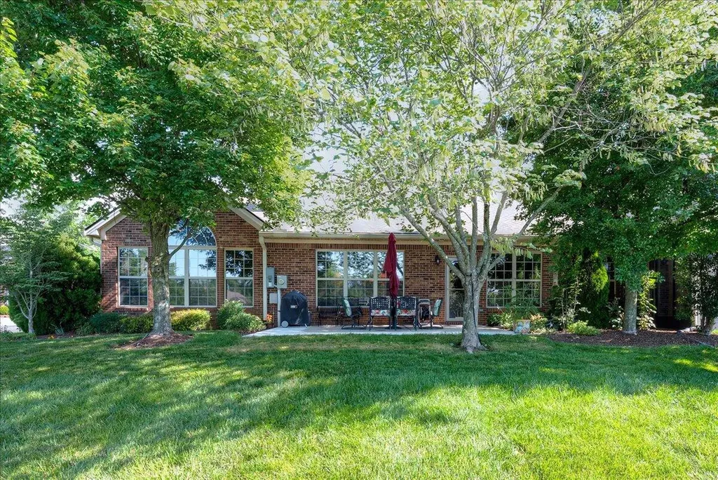 3800 Ruby Lane Lexington KY 40509