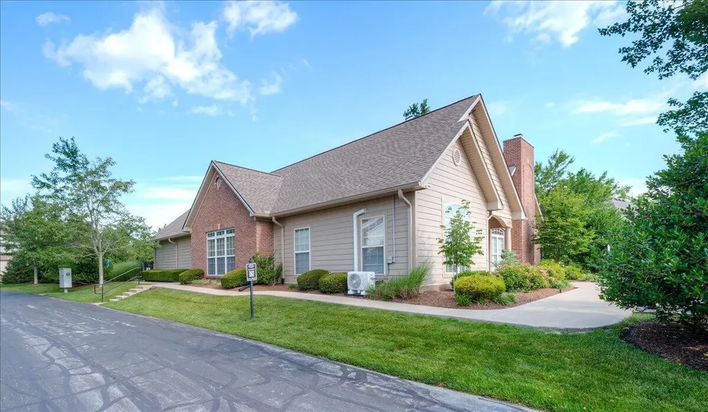 3800 Ruby Lane Lexington KY 40509