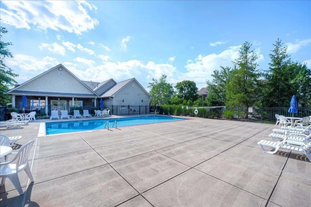 3800 Ruby Lane Lexington KY 40509