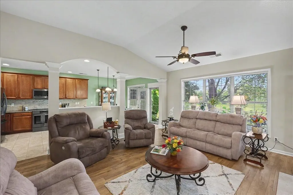 3800 Ruby Lane Lexington KY 40509