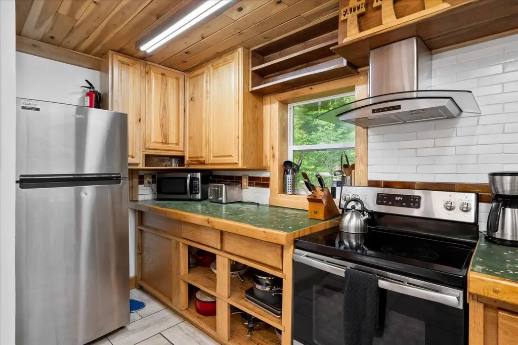 168 Laurel Lane Stanton KY 40380