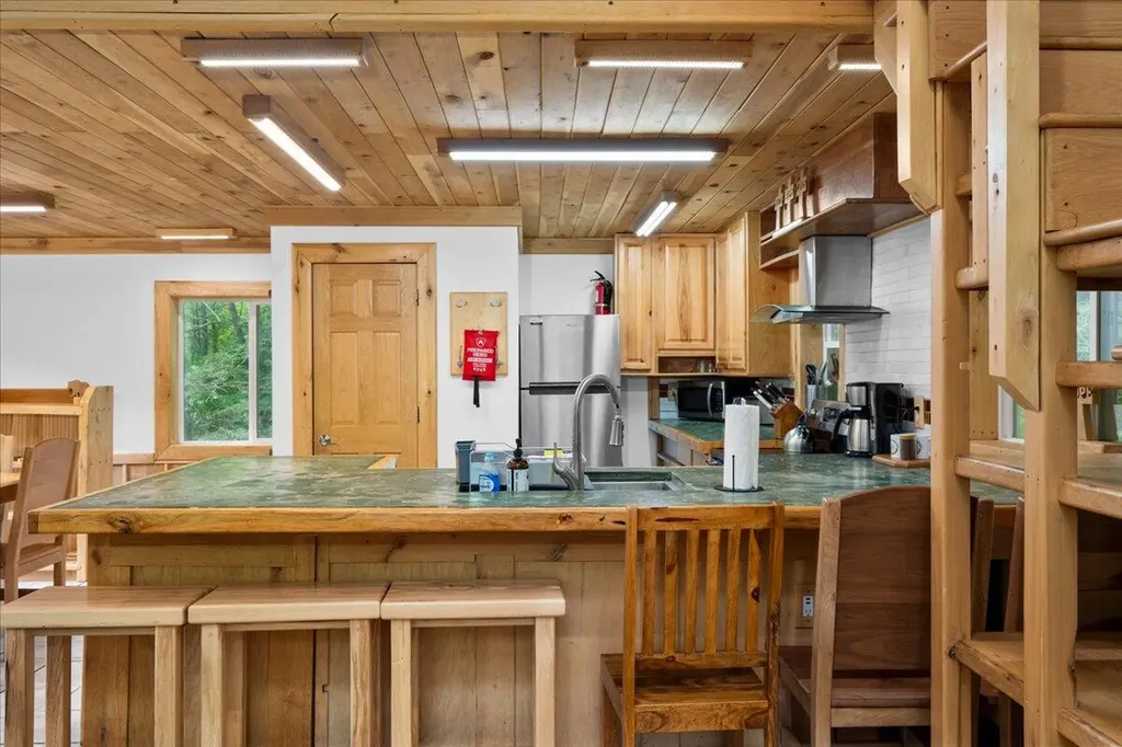 168 Laurel Lane Stanton KY 40380