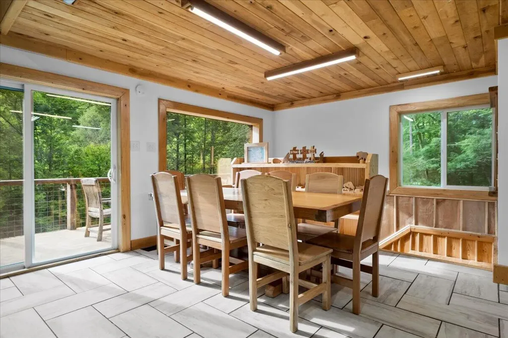 168 Laurel Lane Stanton KY 40380
