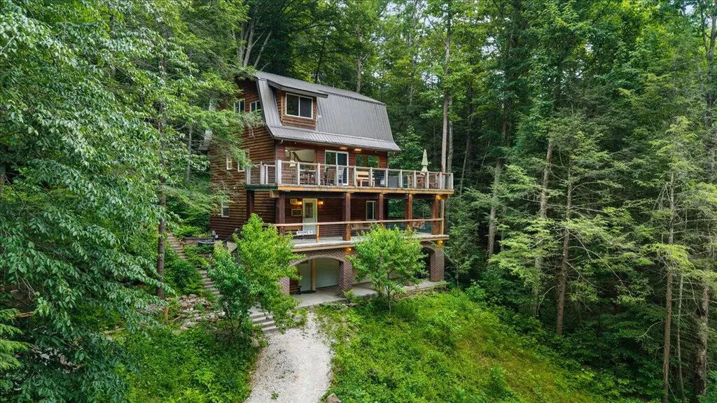 168 Laurel Lane Stanton KY 40380