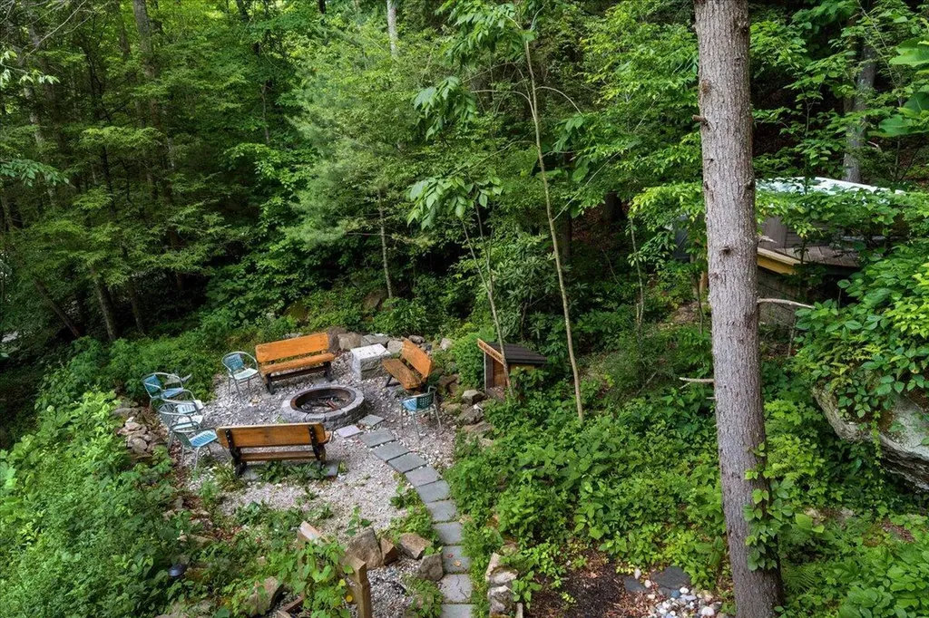 168 Laurel Lane Stanton KY 40380