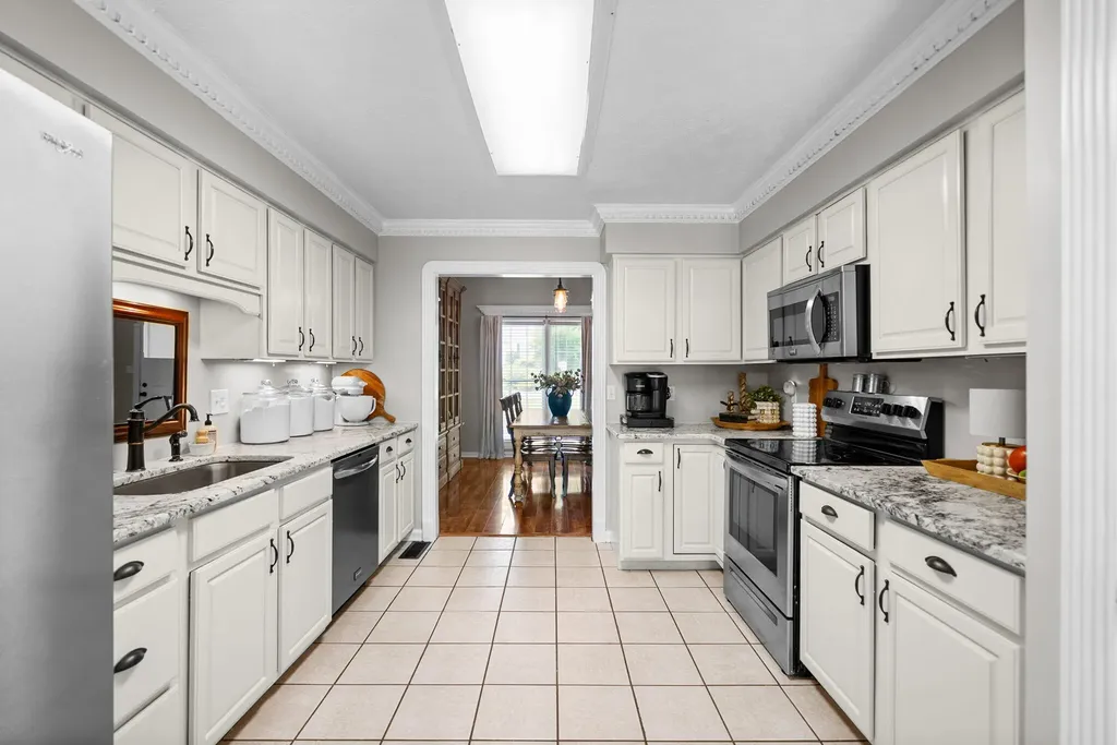 1215 Bark Ridge Circle Hopkinsville KY 42240