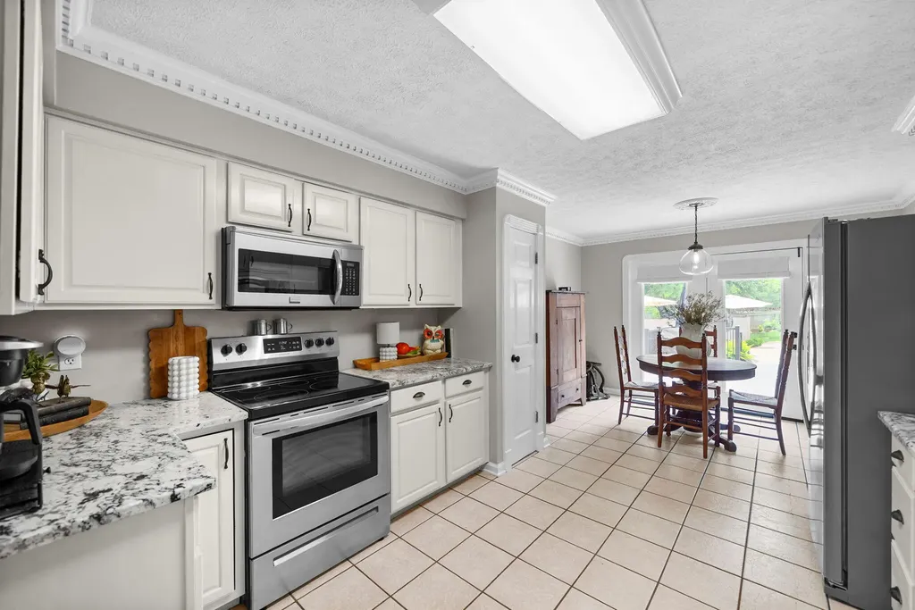 1215 Bark Ridge Circle Hopkinsville KY 42240
