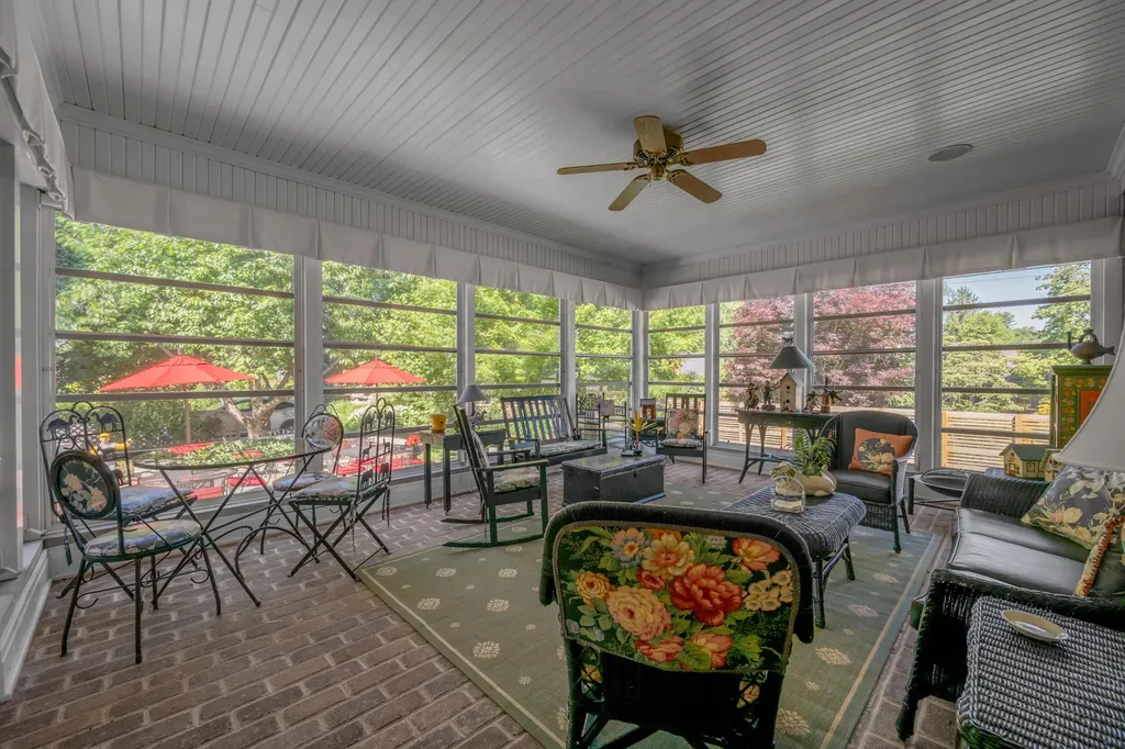1960 Blairmore Road Lexington KY 40502