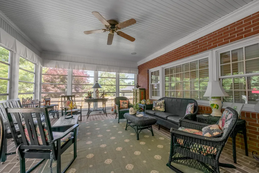 1960 Blairmore Road Lexington KY 40502