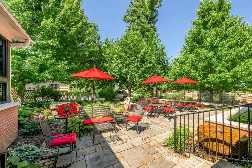 1960 Blairmore Road Lexington KY 40502