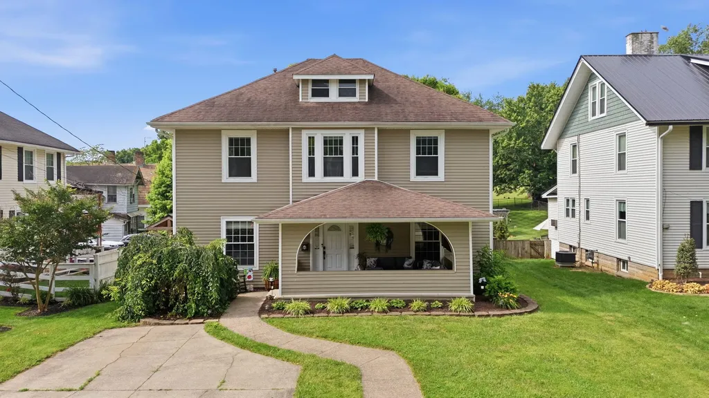 306 W High Street Mt Sterling KY 40353